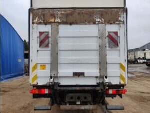 Reparación para plataforma elevadora de camión.