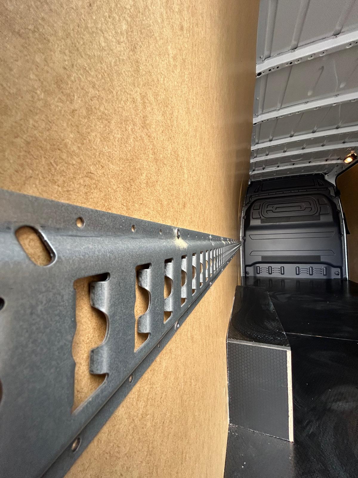 Cremalleras Inox amarre panelados furgoneta — Carralser